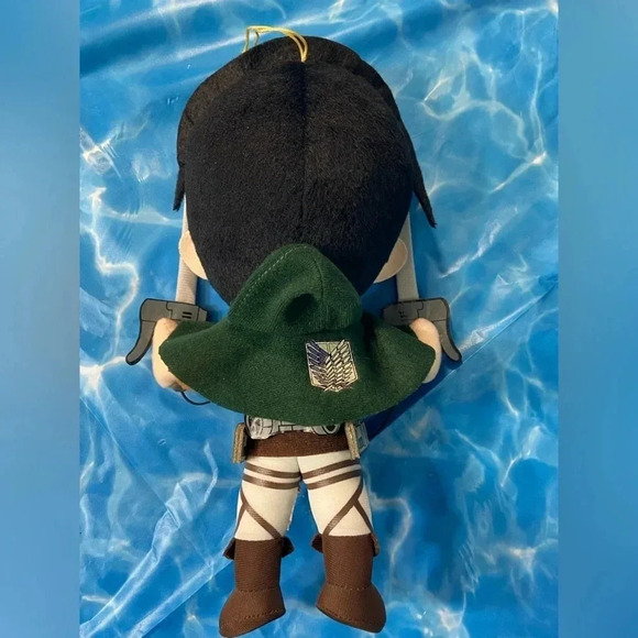 Attack on Titan - Funimation - Levi Ackerman with Swords Plush - Picture 5 of 14